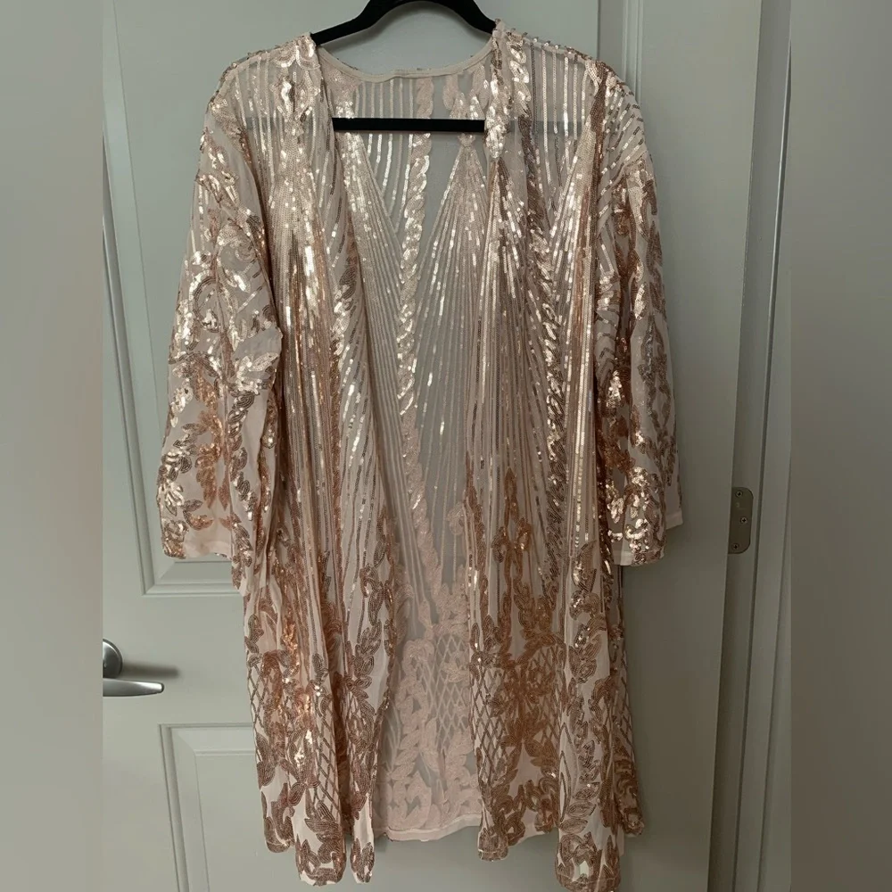 NWT/NIB ROSE GOLD OS sequin duster. Get your “Shimmer On”this holiday season - Picture 9 of 10